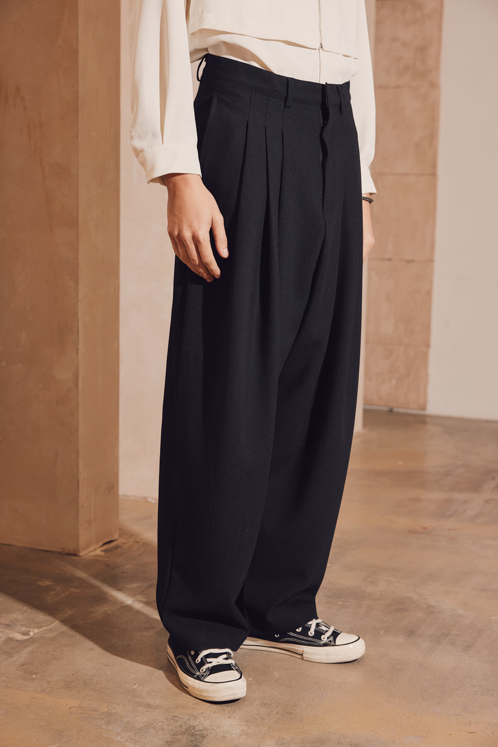 Double Pintuck Wide Balloon Trousers – NEOITY